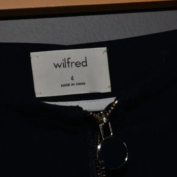 SOLD - Aritzia Wilfred Nolay Wide Leg Flare Cropped Navy Pants Sz 4 - Picture 4 of 6